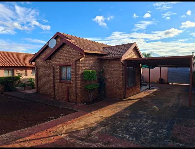 3 BEDROOM HOUSE FOR SALE IN SOSHANGUVE EAST